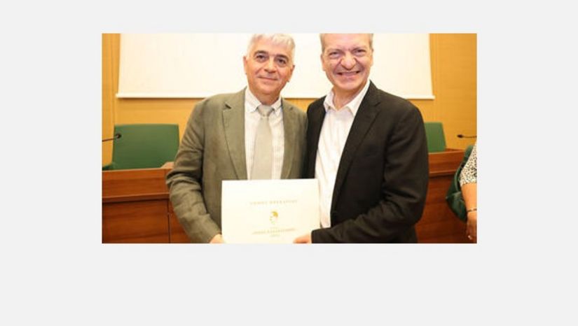 Βράβευση του Καθηγητή Νεοελληνικής Φιλολογίας του ΕΚΠΑ, Στέφανου Κακλαμάνη, με το βραβείο «Νίκος Καζαντζάκης 2025».